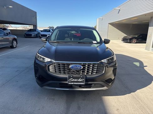 Used 2025 Ford Escape Active image 2