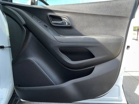 Used 2015 Chevrolet Trax LT w/ LT Plus Package image 35