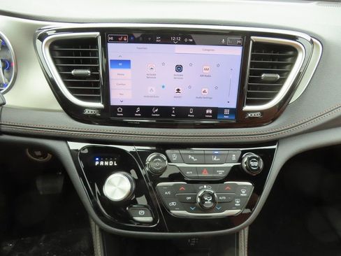 New 2026 Chrysler Pacifica Pinnacle w/ Trailer Tow Group image 5