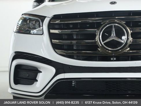 Used 2024 Mercedes-Benz GLS 580 4MATIC image 46
