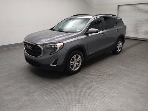 Used 2021 GMC Terrain SLE w/ Driver Convenience Package FWD image 2