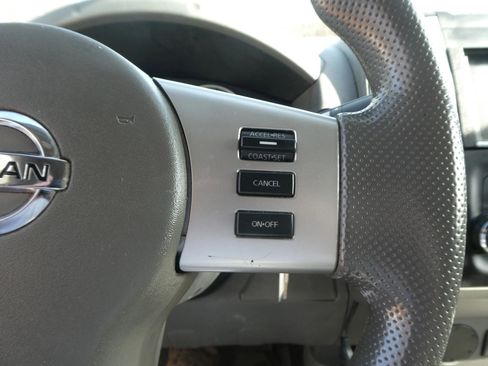 Used 2014 Nissan Frontier Desert Runner image 18