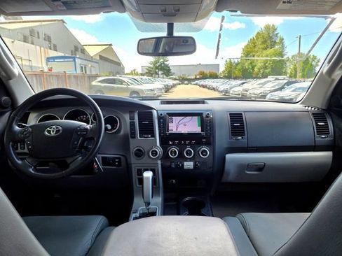 Used 2011 Toyota Sequoia Limited AWD/4WD image 15