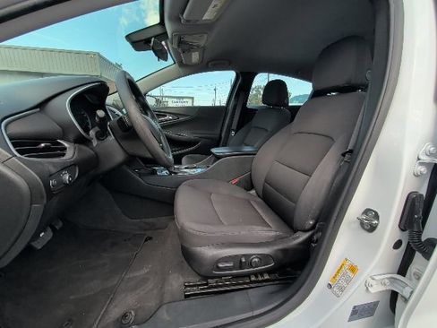 Used 2023 Chevrolet Malibu LT FWD image 4