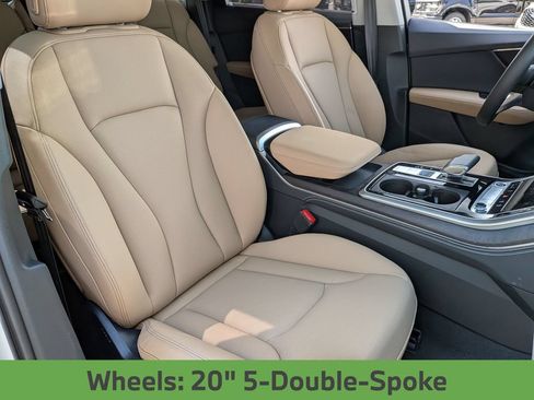 Used 2025 Audi Q7 3.0T Premium Plus AWD/4WD image 32