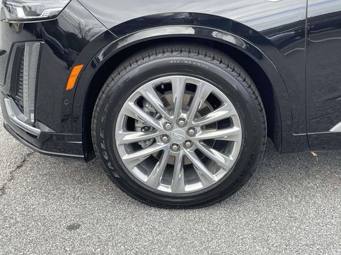 Used 2021 Cadillac XT6 Premium Luxury image 9