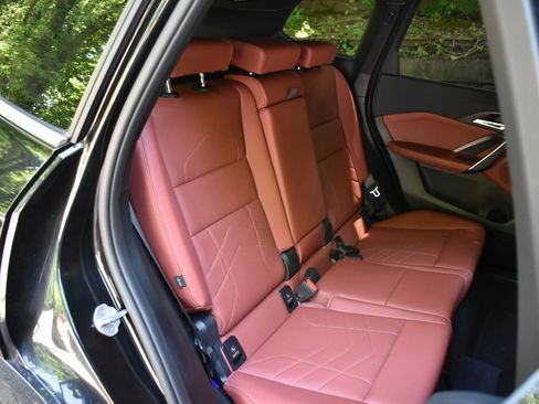 Used 2026 BMW X1 xDrive28i AWD/4WD image 19
