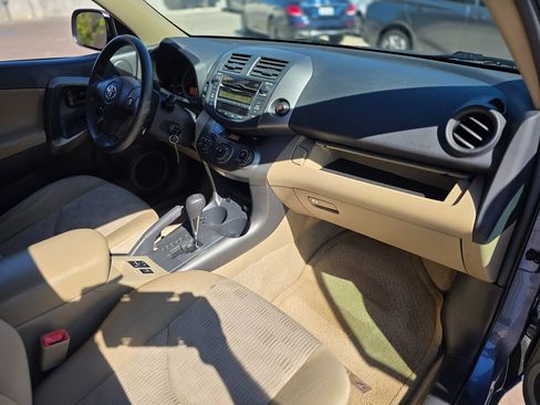 Used 2011 Toyota RAV4 4WD image 15