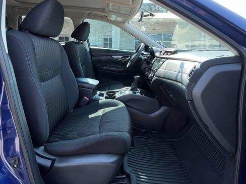 Used 2018 Nissan Rogue SV w/ Sun & Sound Touring Package AWD/4WD image 29
