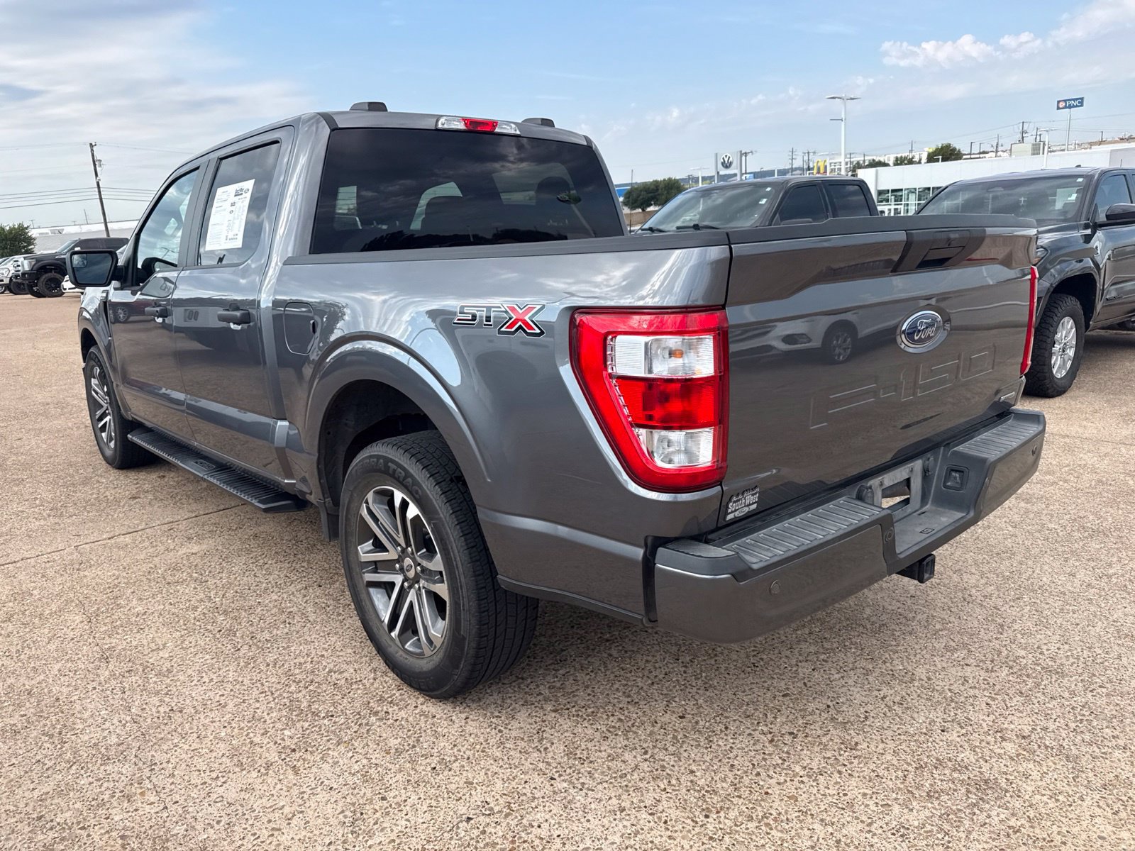 Used 2021 Ford F150 XL w/ STX Appearance Package RWD image 5