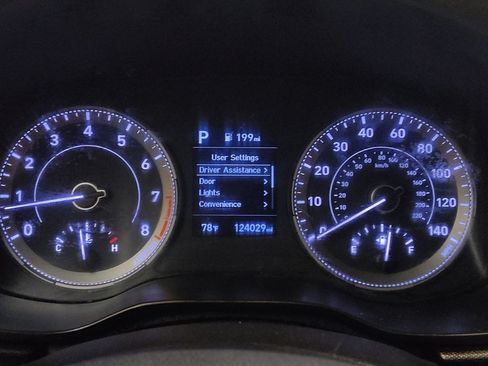 Used 2021 Hyundai Venue SE FWD image 23