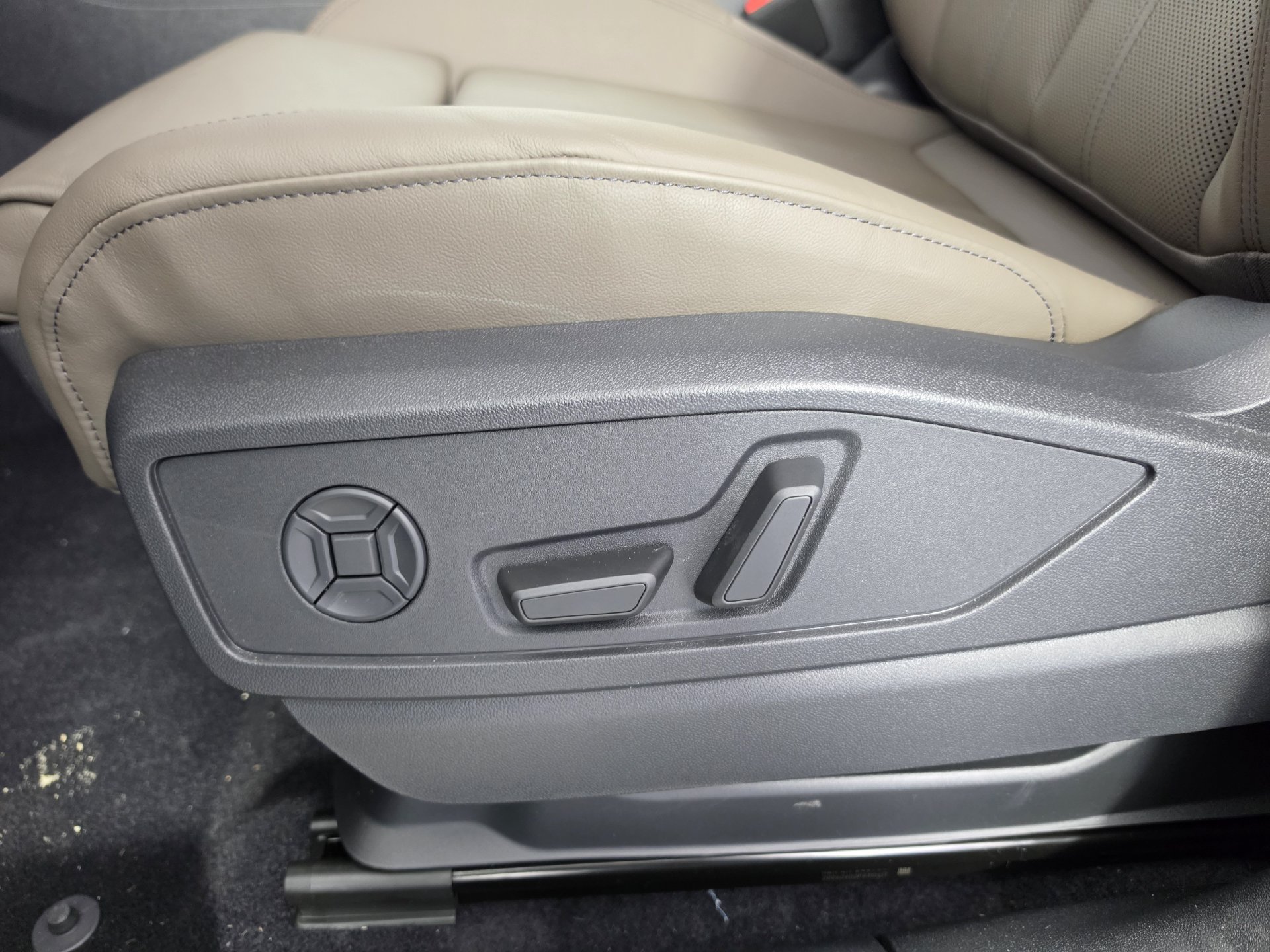 New 2026 Audi Q5 Premium Plus AWD/4WD image 9