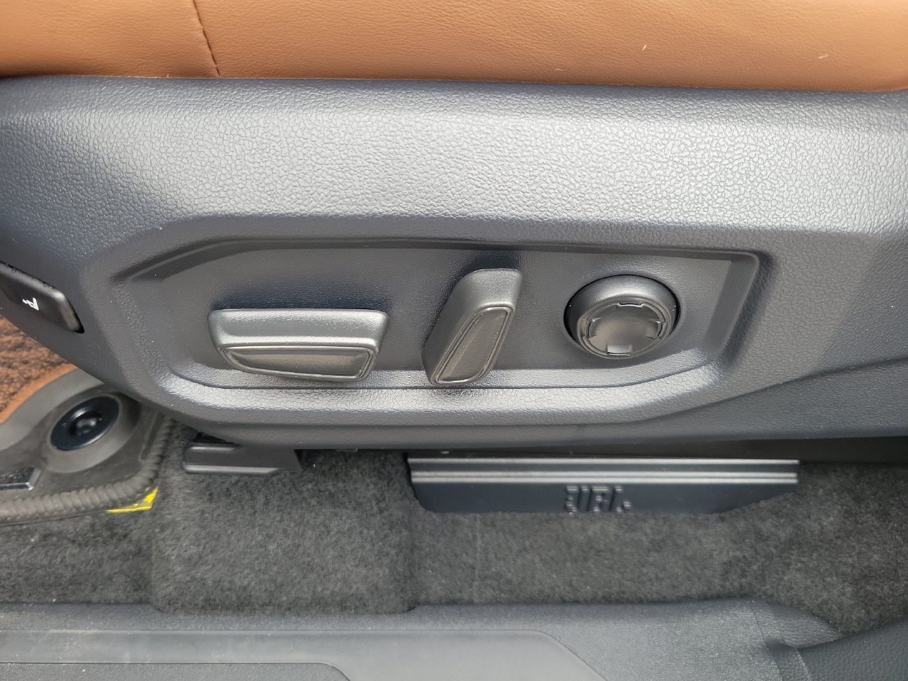 Used 2026 Toyota Tundra 1794 Edition AWD/4WD image 17