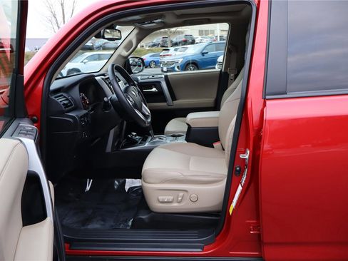 Used 2024 Toyota 4Runner SR5 Premium image 15