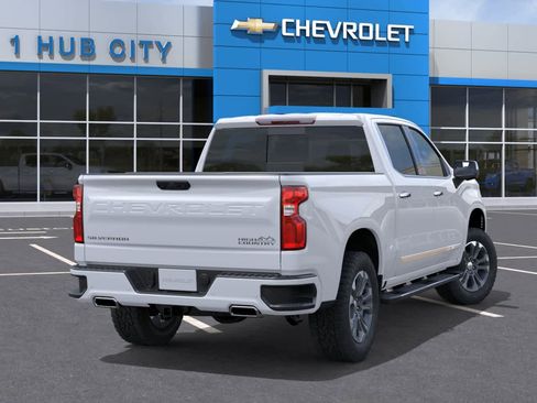 New 2026 Chevrolet Silverado 1500 High Country w/ Z71 Off-Road Package AWD/4WD image 4