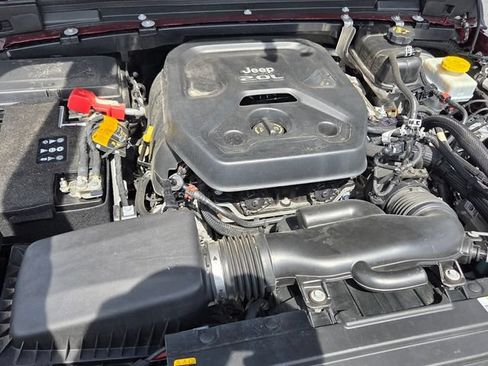 Used 2021 Jeep Wrangler Unlimited Sport AWD/4WD image 10