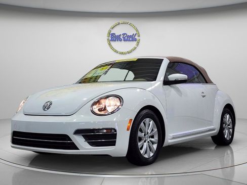 Used 2019 Volkswagen Beetle 2.0T S FWD image 1