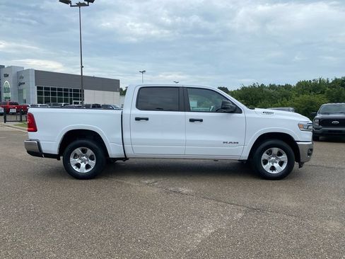 Used 2025 RAM 1500 Big Horn AWD/4WD image 7