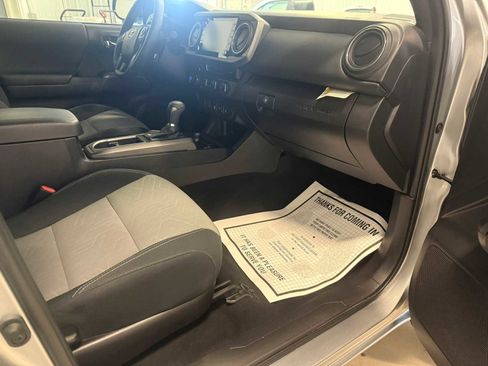 Certified 2023 Toyota Tacoma TRD Off-Road AWD/4WD image 27