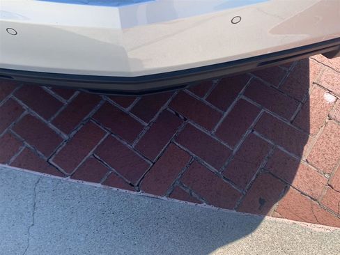 Used 2018 Cadillac CTS Luxury image 4