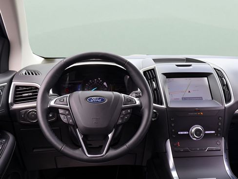Used 2020 Ford Edge Titanium AWD/4WD image 20