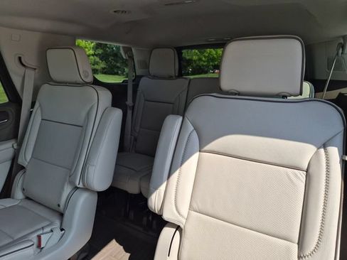 Used 2023 GMC Yukon Denali AWD/4WD image 34