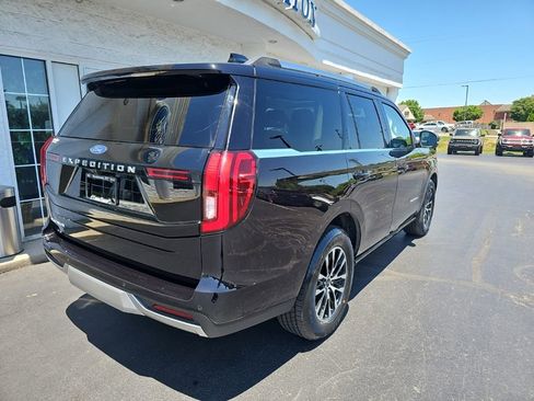 Used 2025 Ford Expedition Platinum AWD/4WD image 4