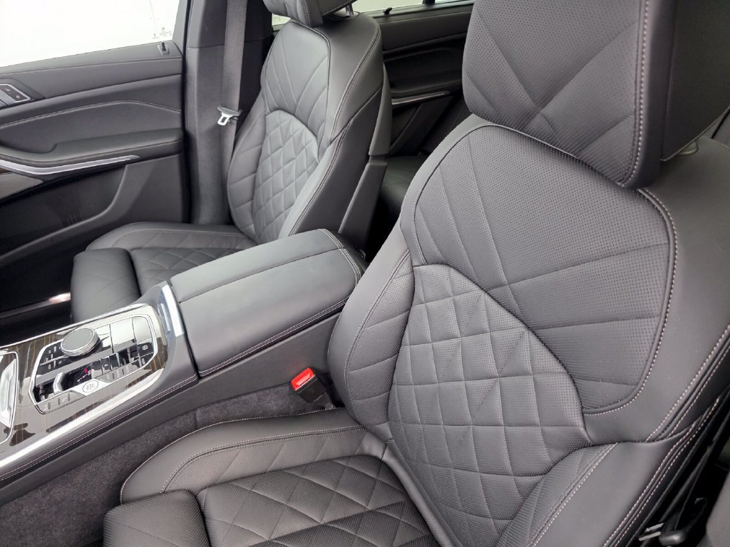 Certified 2024 BMW X5 sDrive40i w/ Premium Package RWD image 12