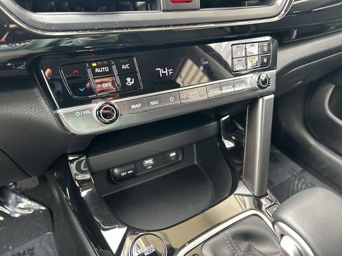 Certified 2025 Kia Seltos X-Line image 22