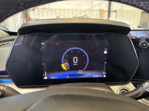 Used 2025 Chevrolet Trax LT w/ Driver Confidence Package image 3