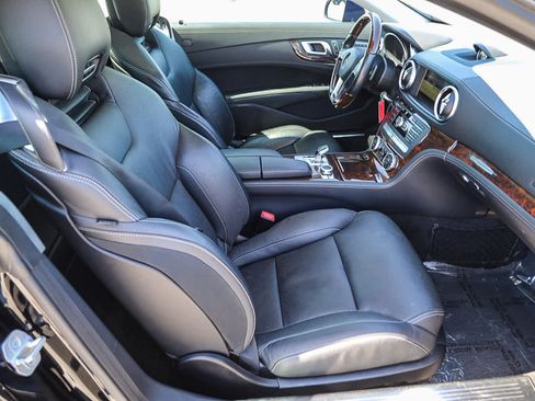 Used 2013 Mercedes-Benz SL 550 image 17