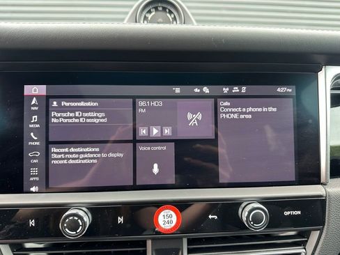 Certified 2026 Porsche Macan AWD/4WD image 30