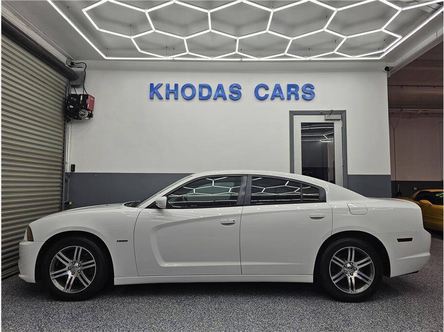 Used 2014 Dodge Charger R/T RWD image 1