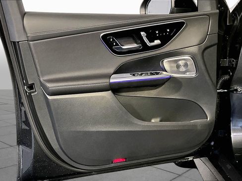 New 2026 Mercedes-Benz GLC 300 4MATIC image 11