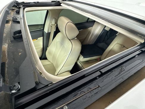 Used 2011 Lincoln MKZ w/ 102A Rapid Spec Order Code FWD image 24