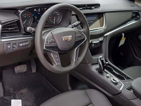 New 2026 Cadillac XT5 Premium Luxury w/ Driver Assist Package FWD image 9