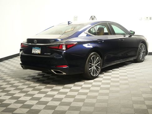Used 2025 Lexus ES 350 w/ Premium Package FWD image 8
