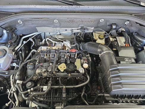 Used 2024 Volkswagen Atlas SE image 30