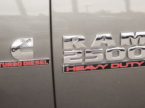 Used 2013 RAM 2500 Tradesman w/ Chrome Appearance Group image 43