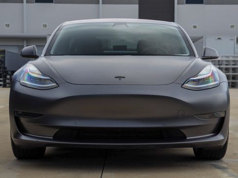 Used 2018 Tesla Model 3 Long Range RWD image 24