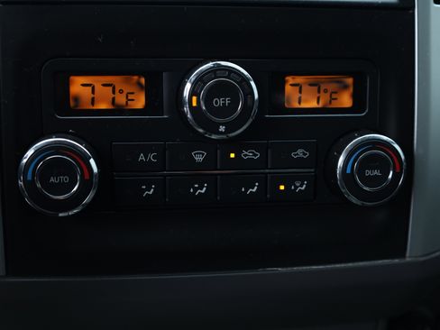 Used 2020 Nissan Frontier SV image 9