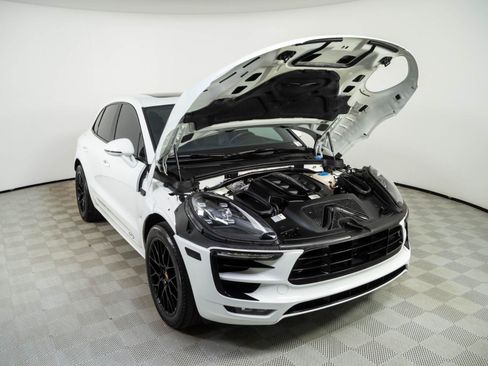 Used 2018 Porsche Macan GTS AWD/4WD image 36