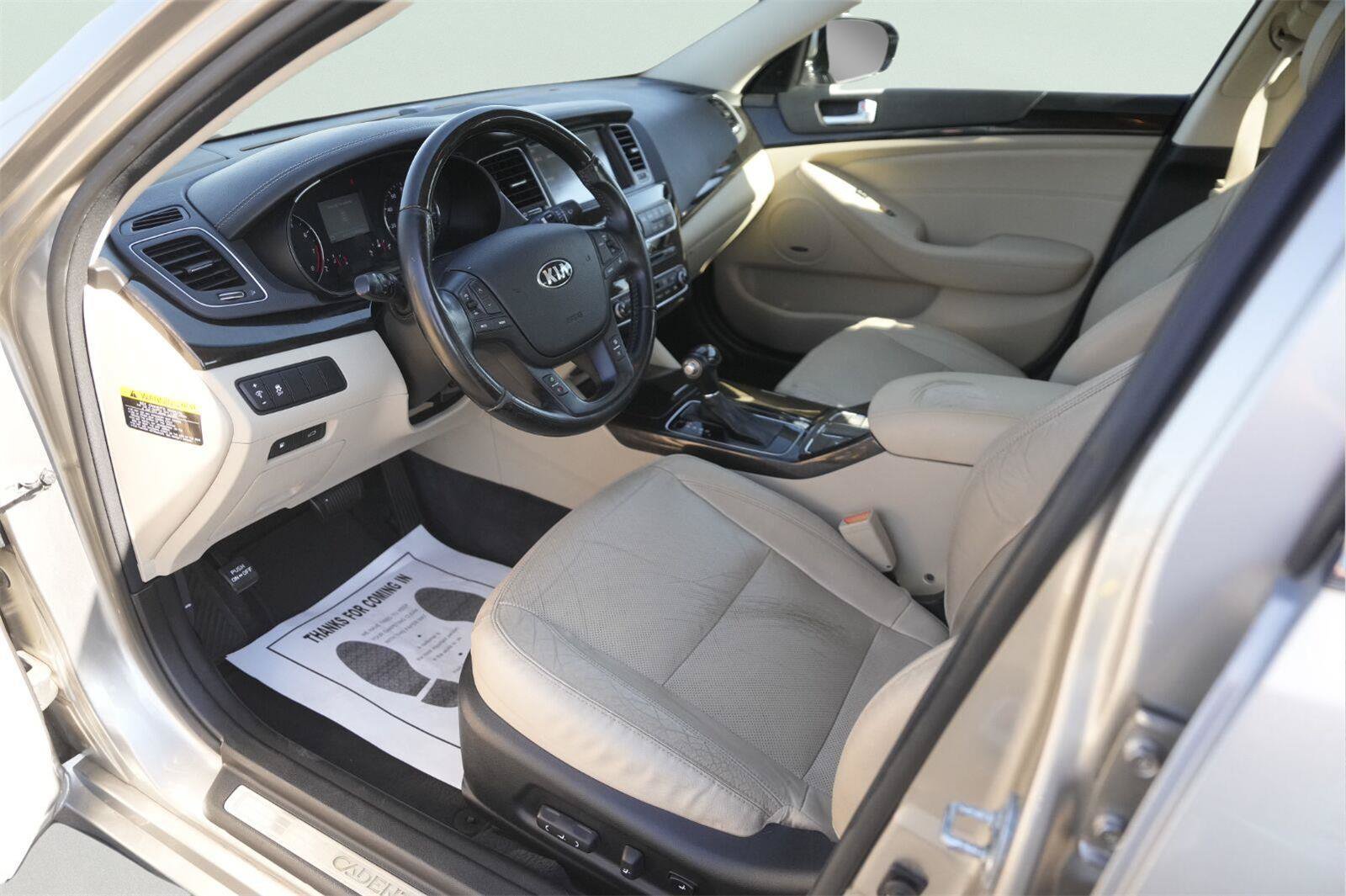 Used 2015 Kia Cadenza Premium FWD image 8