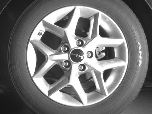 Used 2025 Kia Soul LX w/ LX Technology Package FWD image 14