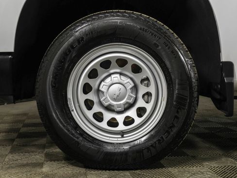 Used 2025 Chevrolet Silverado 1500 W/T w/ WT Value Package image 22