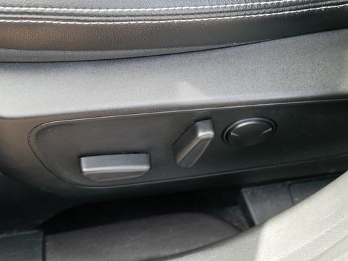 Used 2023 Ford Escape Platinum w/ Premium Technology Package AWD/4WD image 21