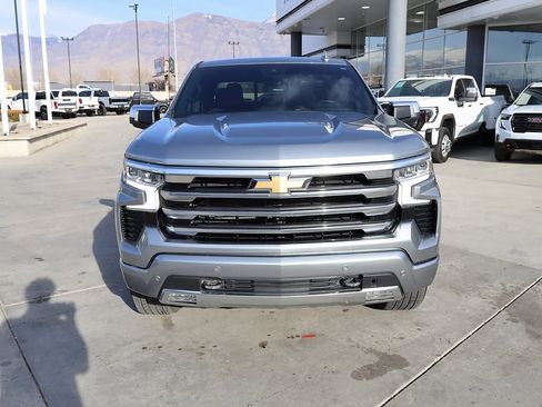 Used 2023 Chevrolet Silverado 1500 High Country w/ High Country Premium Package image 9