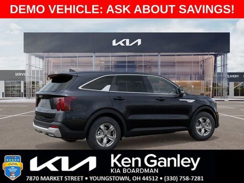 New 2025 Kia Sorento LX image 6