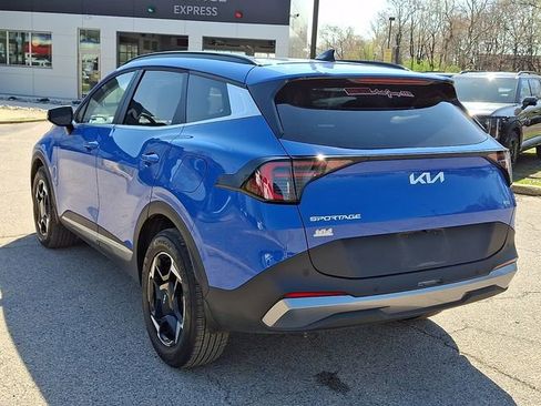 Certified 2026 Kia Sportage EX w/ EX Panorama Roof Package image 4
