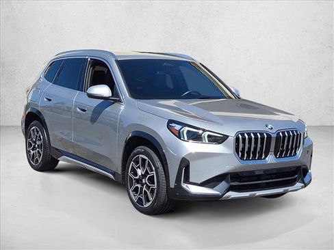 Certified 2023 BMW X1 xDrive28i w/ Convenience Package AWD/4WD image 3
